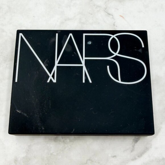 NARS TRANSLUCENT CRYSTAL LIGHT REFLECTING SETTING POWDER - Picture 2 of 3